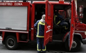 Λάρισα: Φωτιά σε ψητοπωλείο στη οδό Φιλελλήνων 